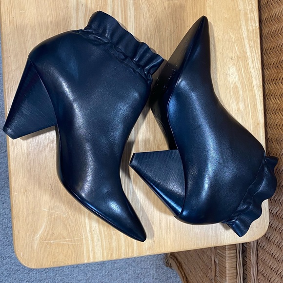 ASH 'Dafne' Ankle Bootie - Picture 6 of 8